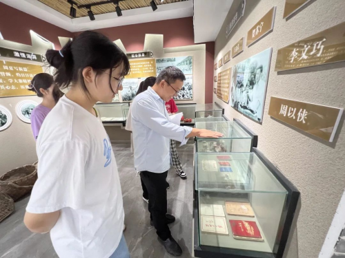 三江学院建筑学院开展暑期“三下乡” ,乡村文化墙调研及优化提升设计活动
